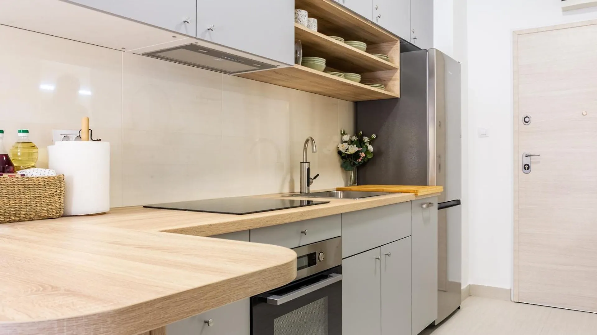 Green Point Split Apartment
